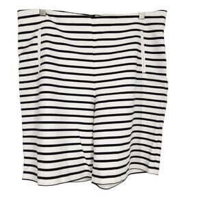 Chicos The Ultimate Fit Striped Bermuda Shorts Nautical Preppy Black White 14